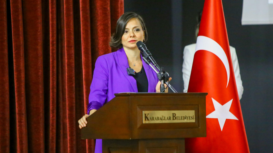 Karabağlar Belediye Başkanı Helil Kınay, CHP'den istifa ettiğini duyurdu