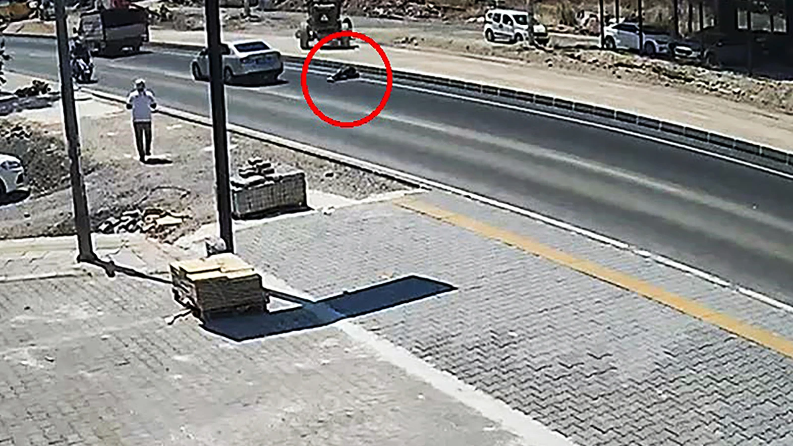 Kamyonetin çarptığı yaya ağır yaralandı