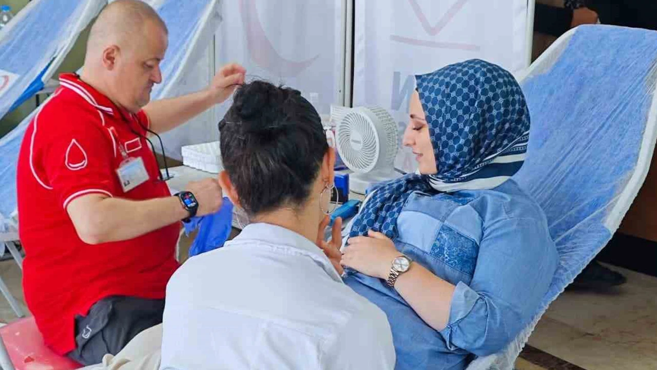 Anlamlı kampanya: Hastane çalışanları ve hasta yakınları seferber oldu