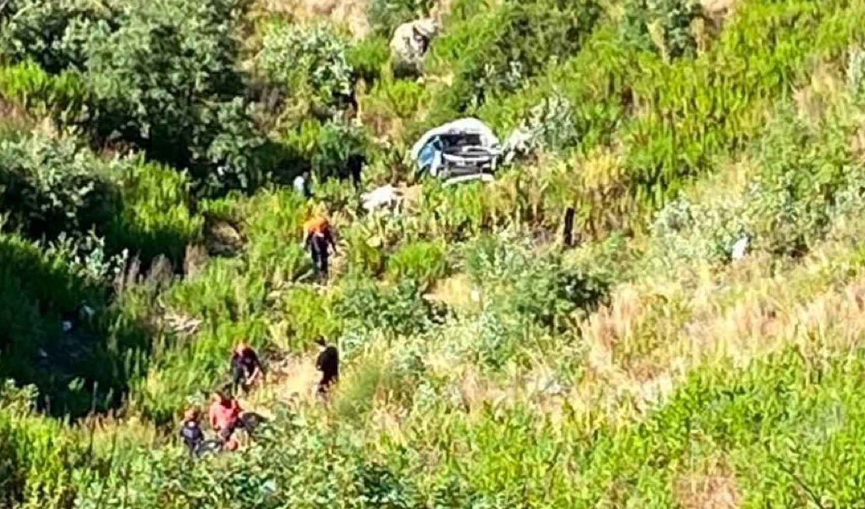 Son Dakika... Antalya’da otomobil uçuruma yuvarlandı: 5 ölü, 2 yaralı