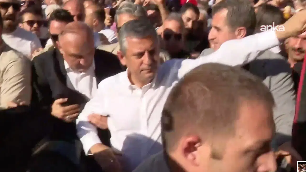 Özel’e Gaziantep’te yoğun ilgi… ‘Bizi durduramayacaklar, iktidara ulaşacağız’