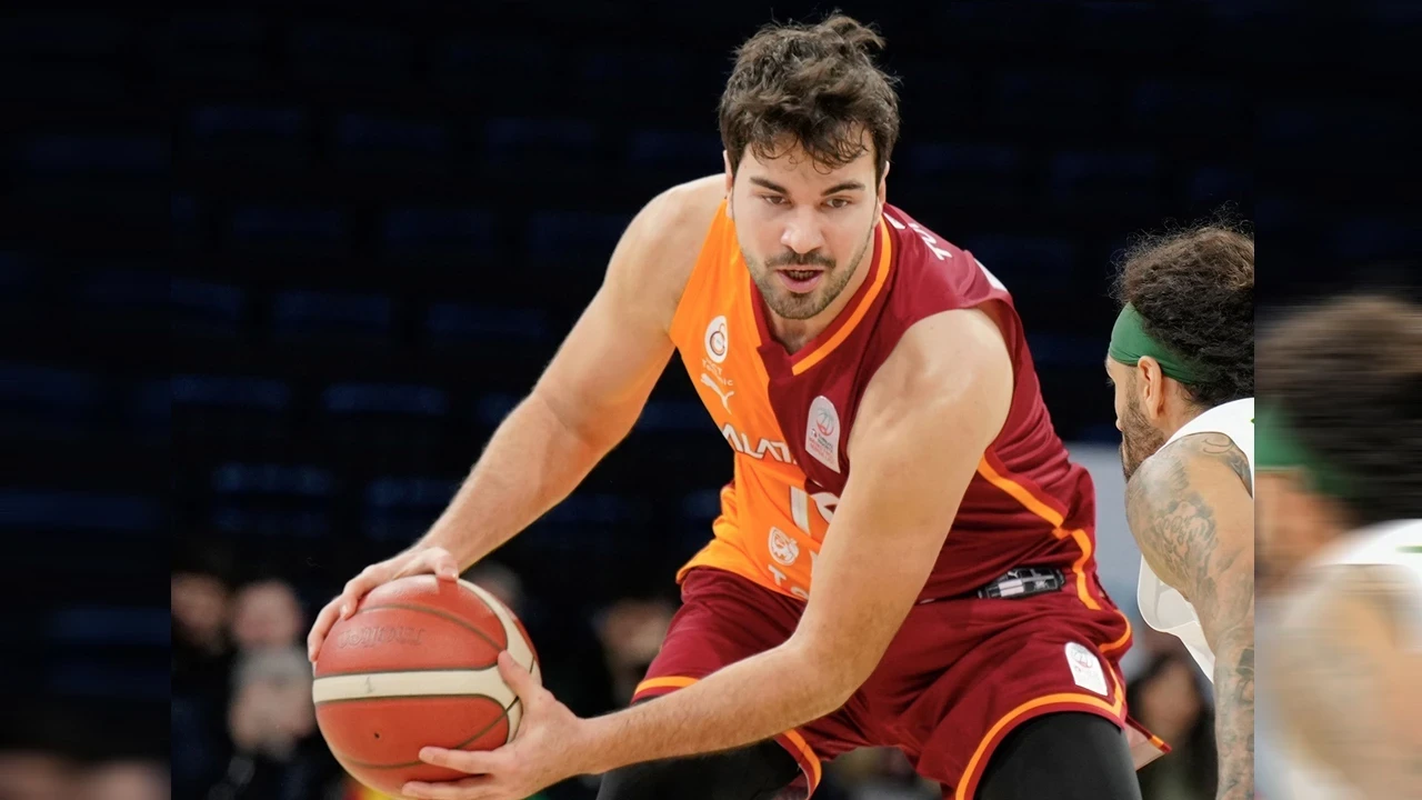 Galatasaray Buğrahan Tuncer'in sözleşmesi yenilendi