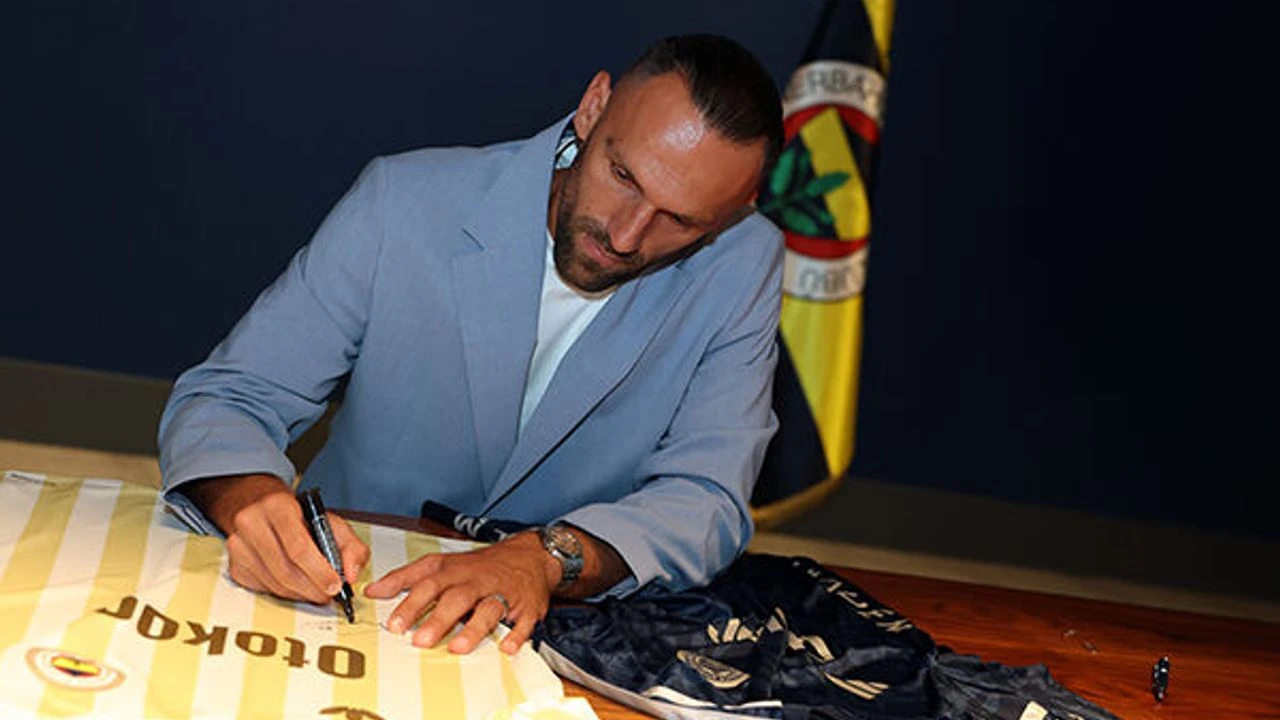 Fenerbahçe imzayı attırdı golcü formayı giydi