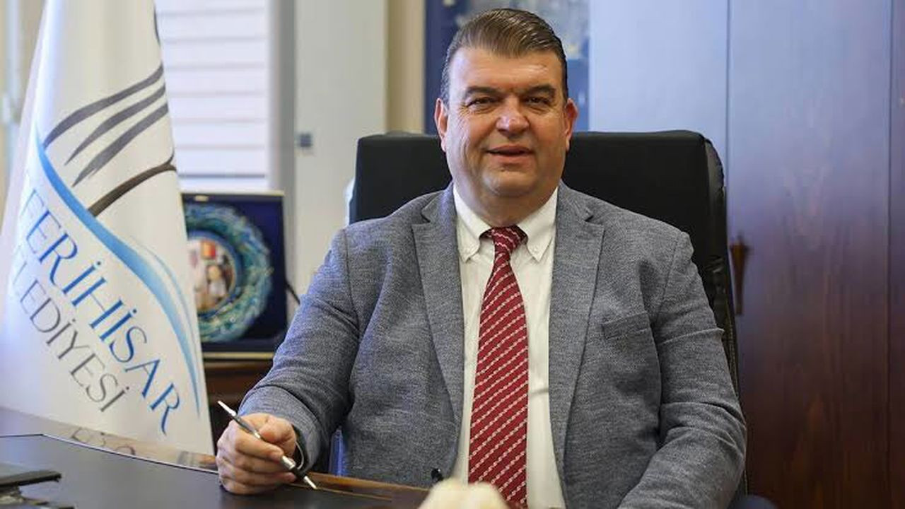 Seferihisar Belediye Başkanı İsmail Yetişkin görevden uzaklaştırıldı