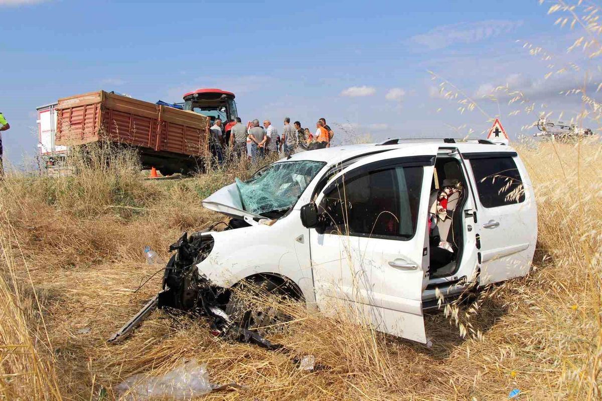 Amasya'da cenaze dönüşü aile faciası: Aynı aileden 3 kişi kazada hayatını kaybetti