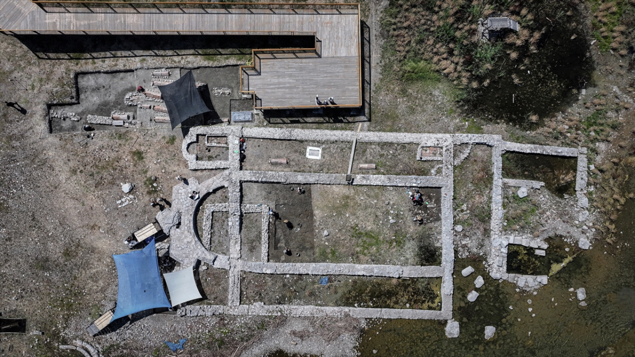 Tarihin izleri göl kıyısında ortaya çıktı: İznik'te Birinci Konsil'in yapıldığı kilisenin kalıntıları bulundu