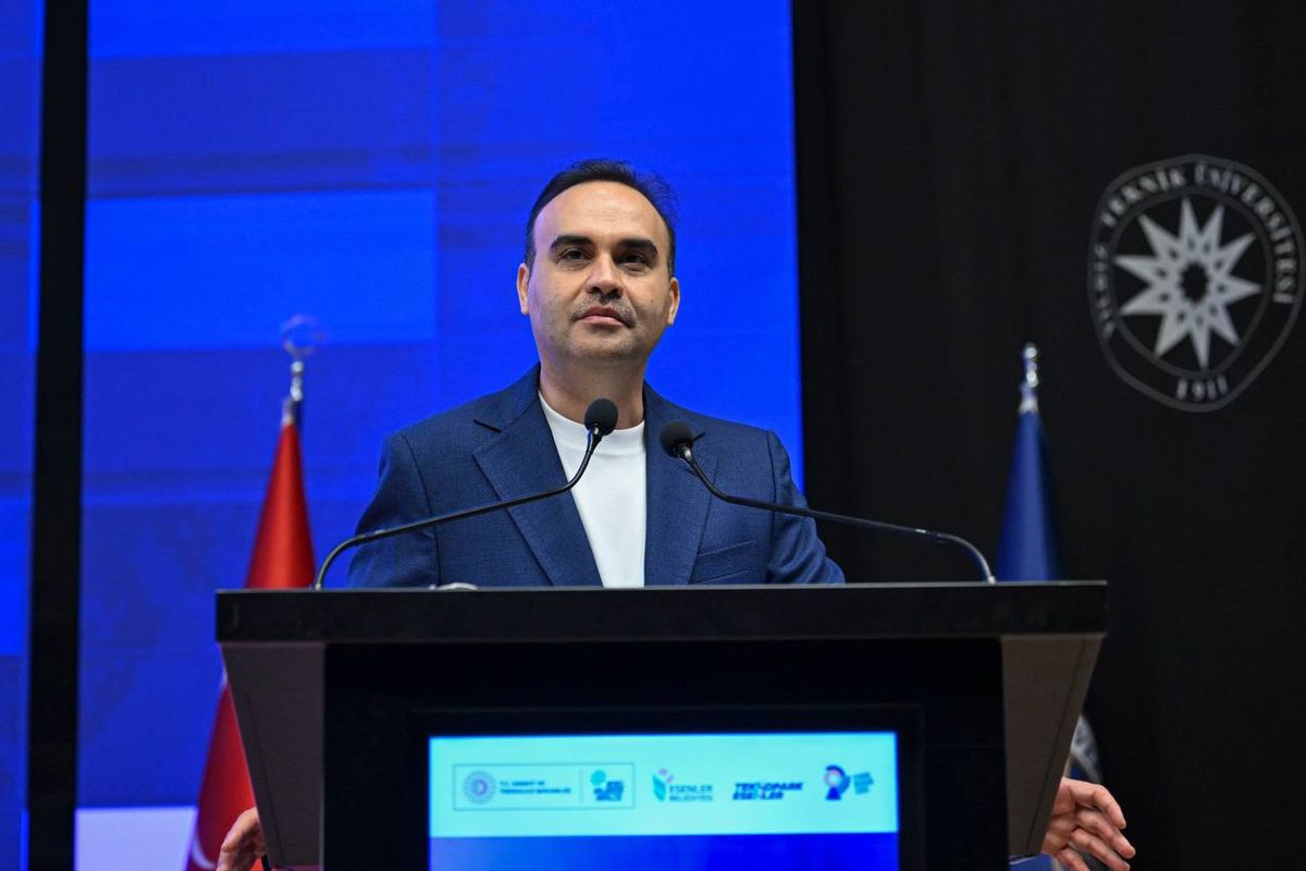 Bakan Kacır: 2 yıl içinde 5 milyon vatandaşımıza yapay zeka eğitimleri sunacağız
