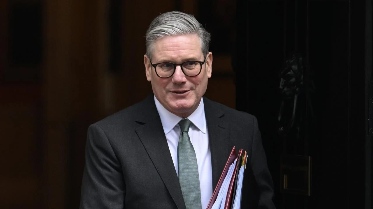 İngiltere Başbakanı Keir Starmer, görevinden istifa ettiğini açıkladı