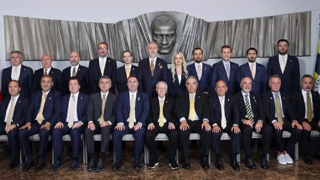 Fenerbahçe Yönetiminde Şok Deprem: Aziz Yıldırım’ın Sağ Kolu Dahil 7 İsim İstifa Etti