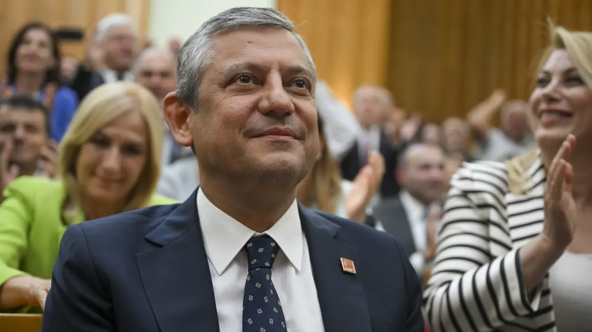 CHP kulislerinde para tartışması! Özgür Özel ve ekibi TBMM'deki parti kasasını boşaltıyor