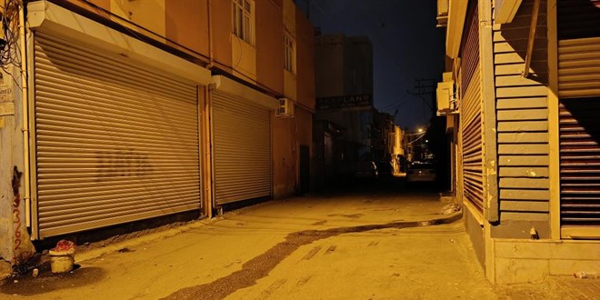 Sokak ortasında silahlı saldırıya uğrayan genç kadın hayatını kaybetti