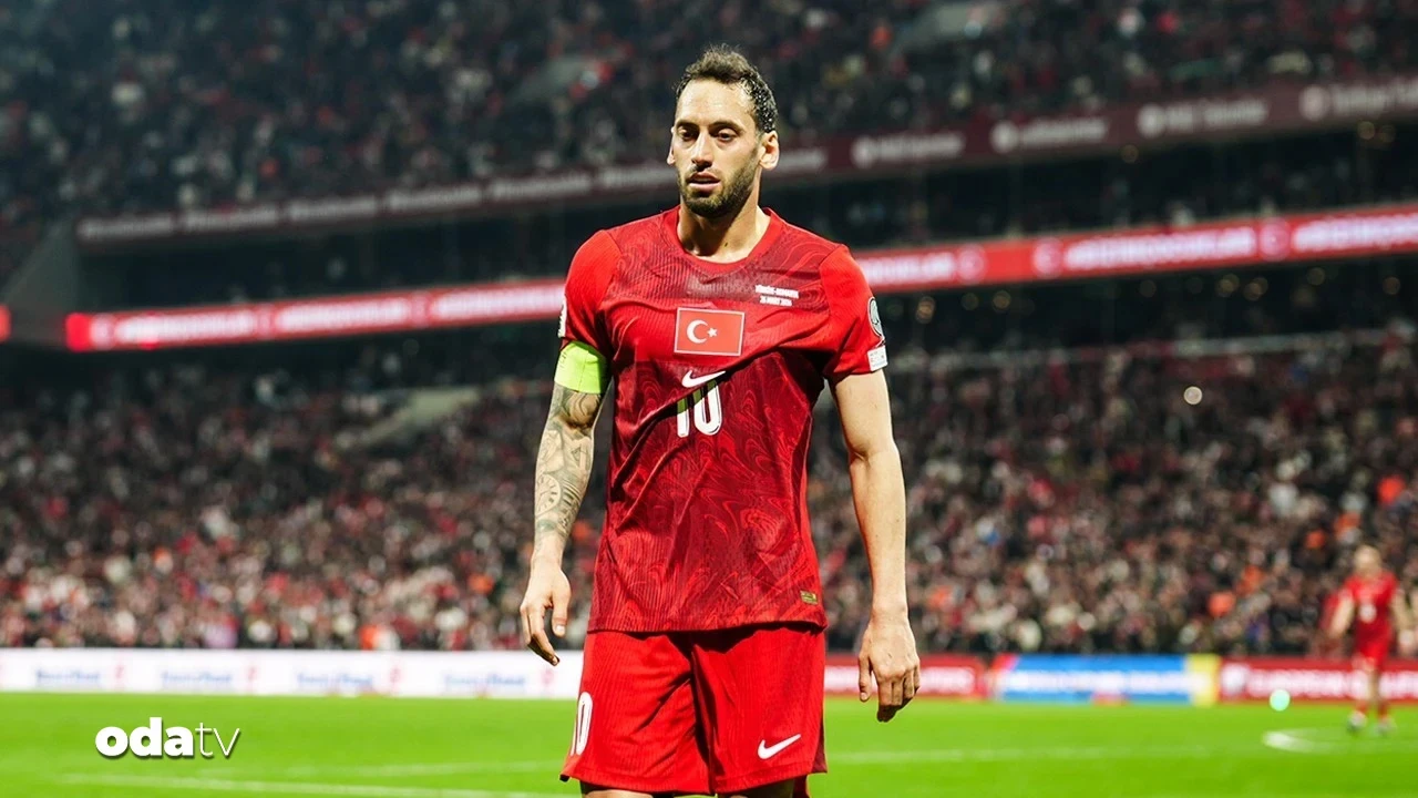Basın toplantısında gerginlik... Hakan Çalhanoğlu gazeteciye tepki gösterdi