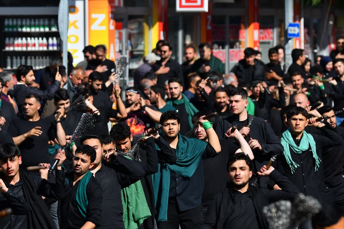 Kars’ta Kerbela Şehitleri Anıldı