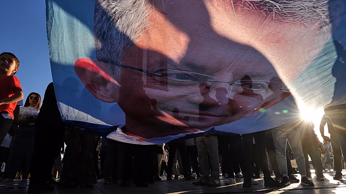 CHP'de grup toplantısı krizi: Kılıçdaroğlu mu, Özel mi konuşacak?
