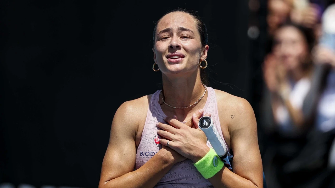 Zeynep Sönmez, Rosmalen'de Rus yıldızı eleyip çeyrek finale yükseldi
