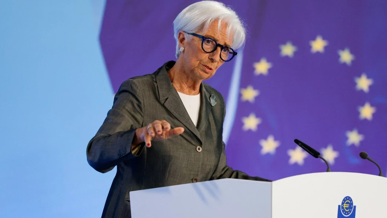 Avrupa Merkez Bankası faizi sabit tutu, enerji şokuna işaret etti