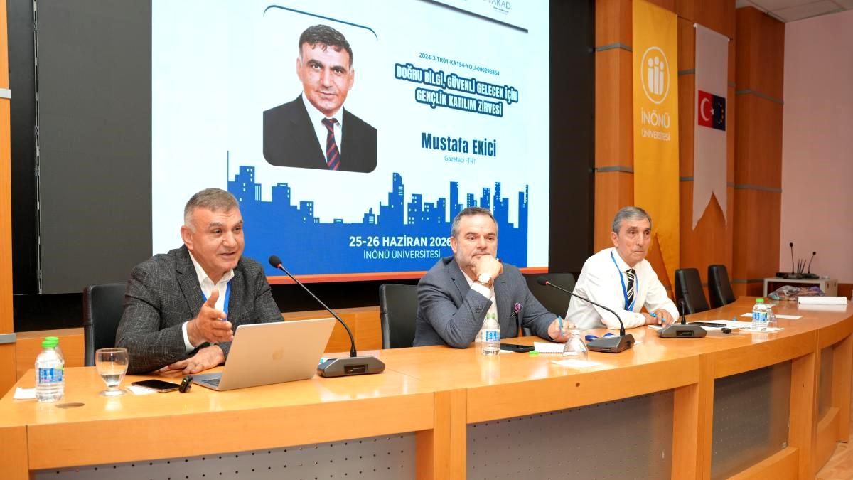 Malatya'da "Doğru Bilgi, Güvenli Gelecek" zirvesi