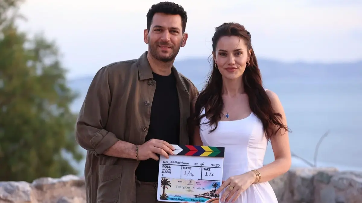 Murat Yıldırım'la Fahriye Evcen başrolde: Go Türkiye'nin yeni dizisi "Turquoise Summer" yayında