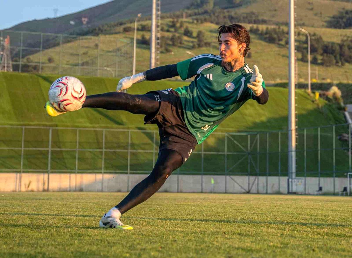 Çaykur Rizespor'un Erzurum kampındaki hazırlık maçları netleşti
