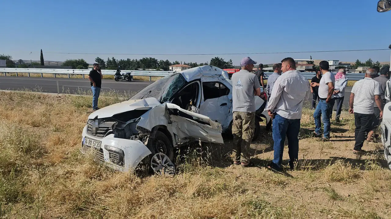 Gaziantep'te YKS yolunda kaza: 1'i ağır 2 öğrenci yaralandı