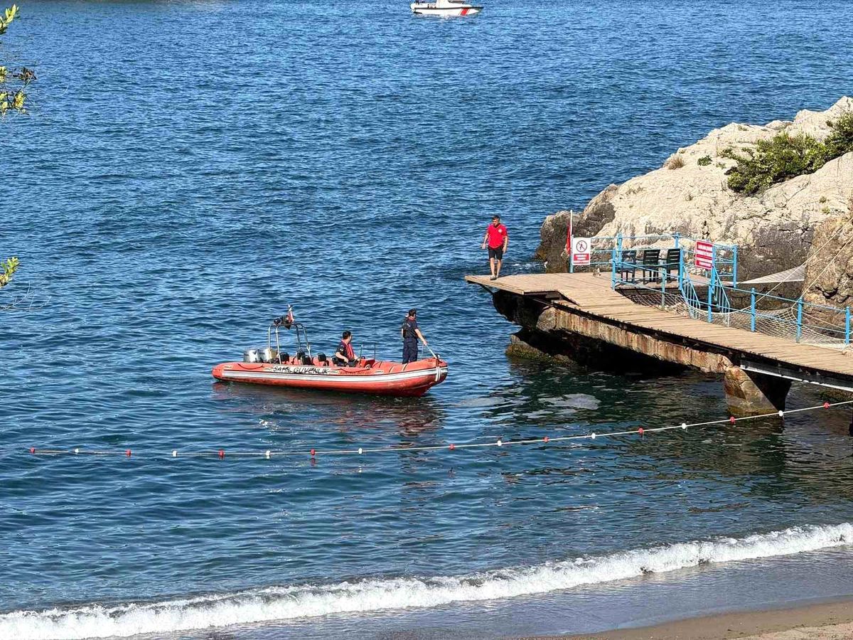 Yasağa rağmen girdiği denizde kaybolan vatandaşı arama çalışmaları ikinci gününde