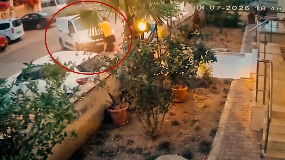 Antalya'da tartıştığı şahsı arabayla ezen sürücü kamerada