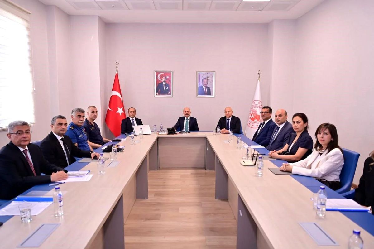 Aydın Valisi Varol, Çine'deki toplantıda projeleri değerlendirdi