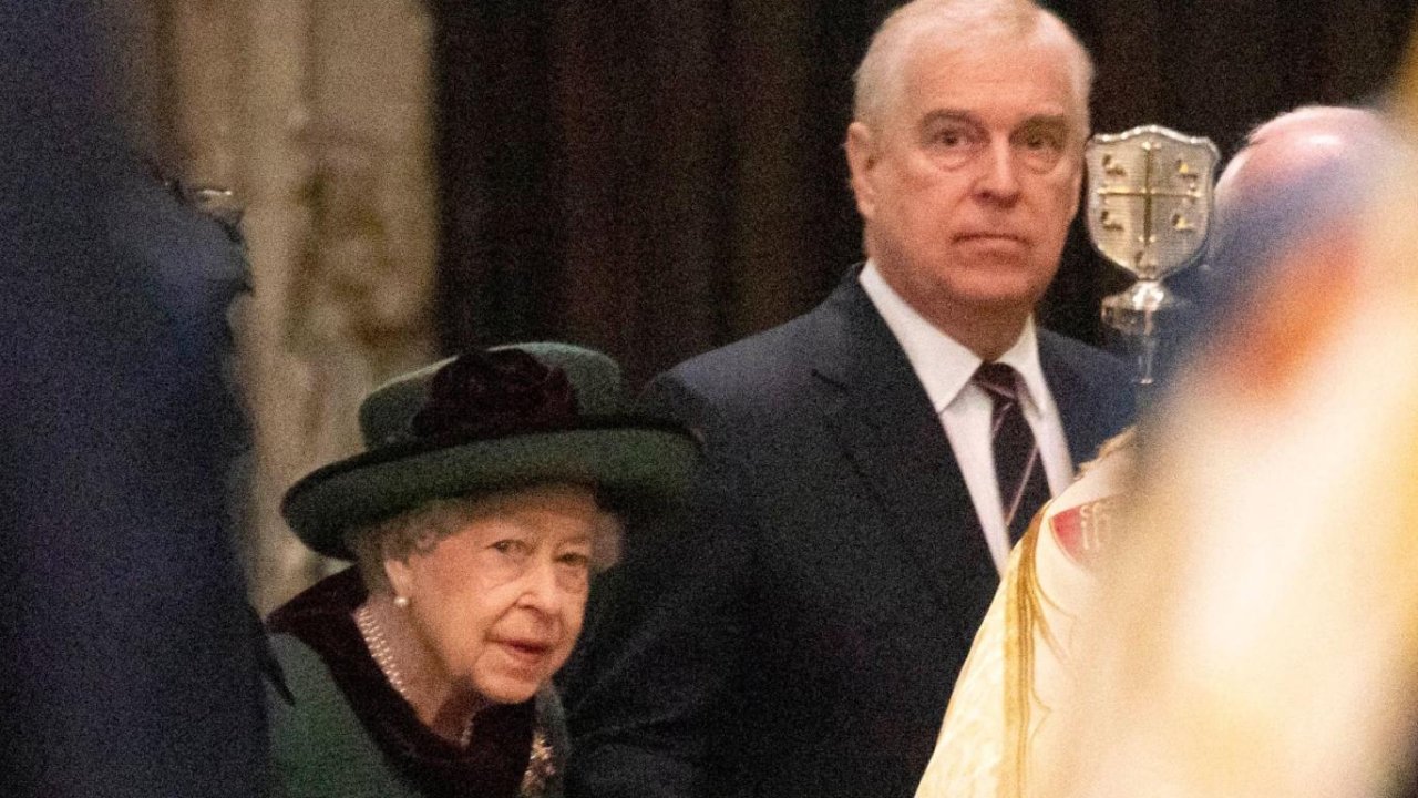 Buckingham Sarayı’na Andrew Tepkisi: Epstein Mağduru Açıklamaları Alevlendirdi!