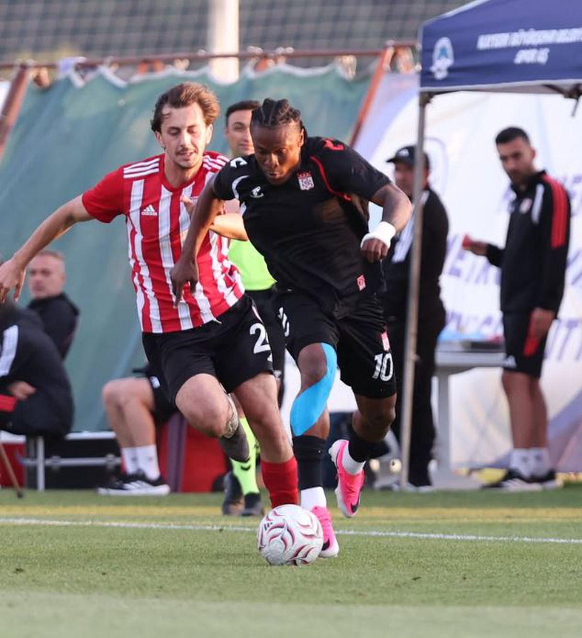 Sivaspor hazırlık maçında pendikspor ile golsüz berabere kaldı