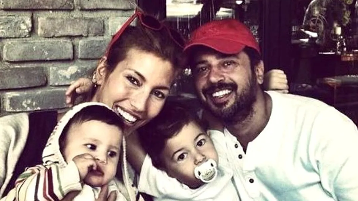Babasının tahtına aday! Emre Altuğ’un oğlu Kuzey yakışıklılığıyla Harbiye’ye damga vurdu...