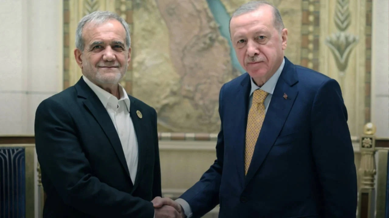 Erdoğan, Pezeşkiyan ile telefonda görüştü
