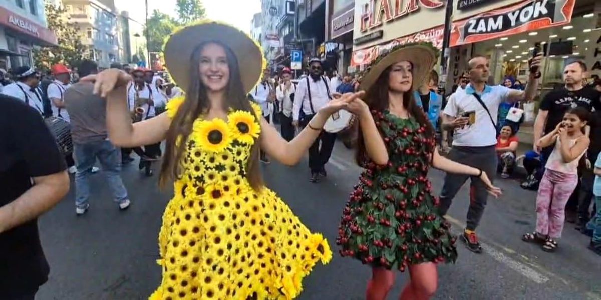 Tekirdağ'da "60. Uluslararası Kiraz Festivali" başladı