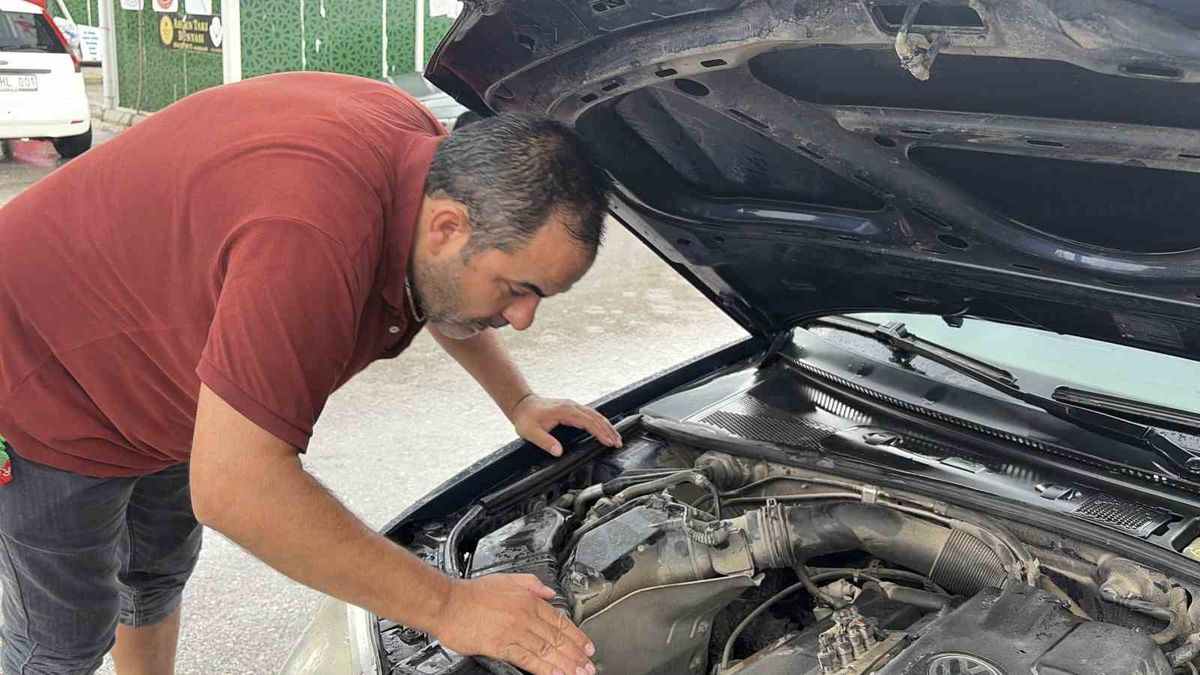 Şiddetli yağış Osmaniye’yi vurdu, araçlar ve iş yerleri sular altında kaldı
