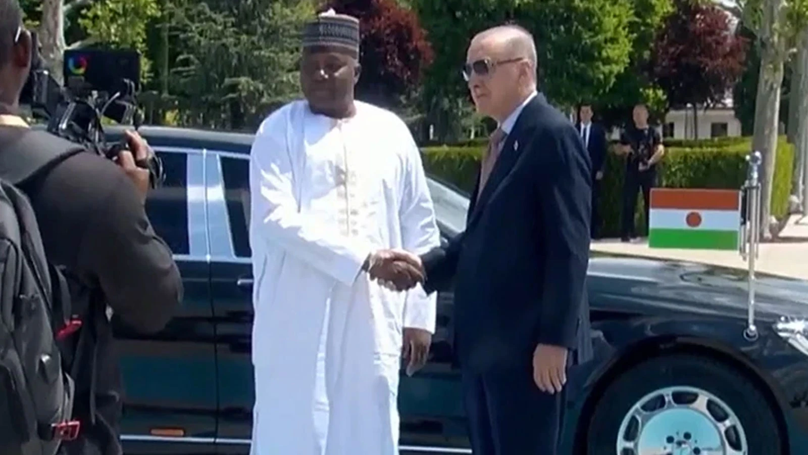 Cumhurbaşkanı Erdoğan, Nijer Cumhurbaşkanı Tchiani'yi resmi törenle karşıladı