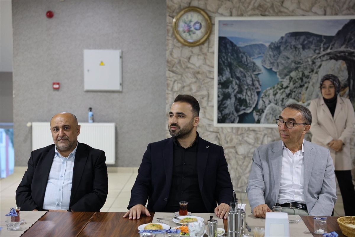 Vezirköprü Belediyesinden emekli olan personele veda programı