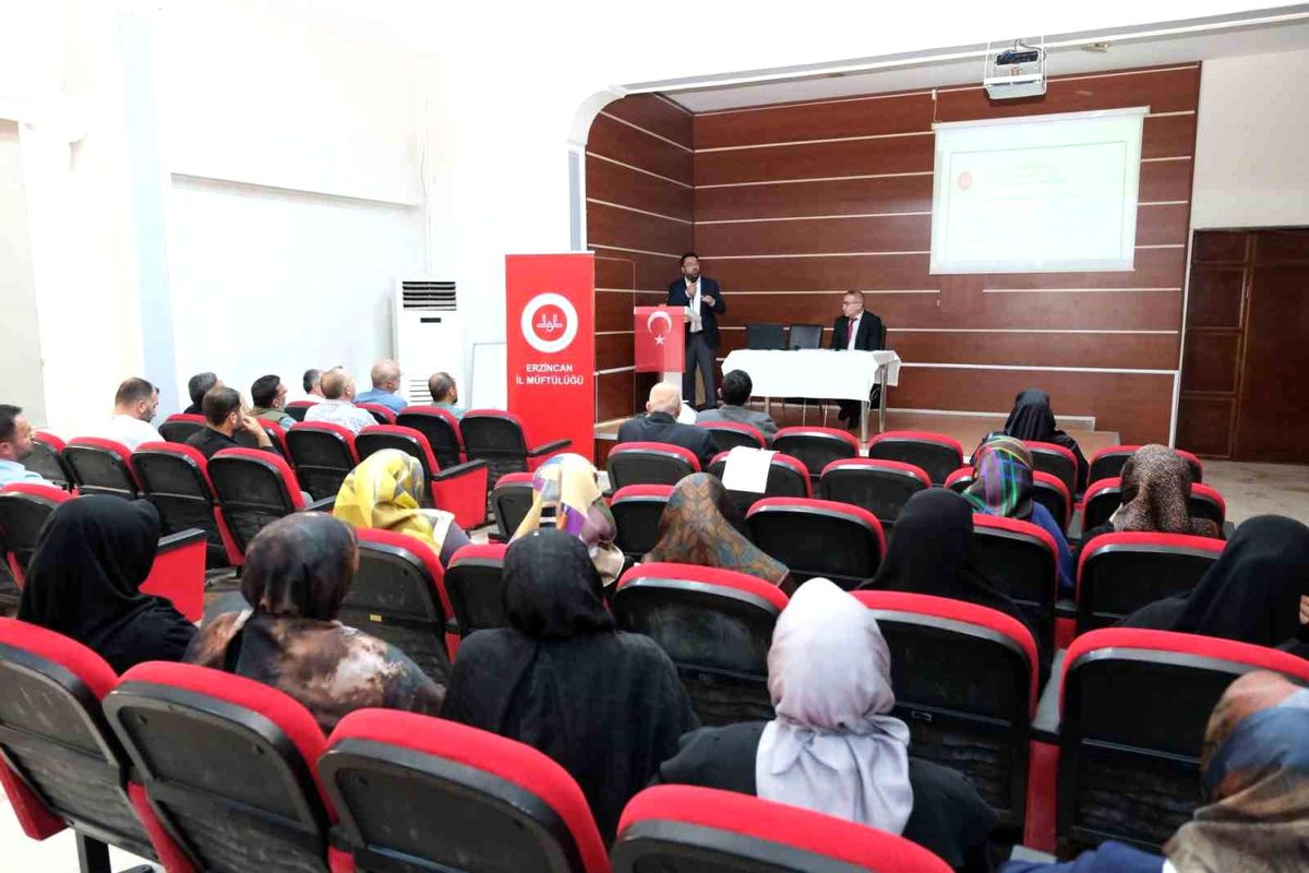 Kur'an Eğitim Merkezleri Erzincan'da tanıtıldı