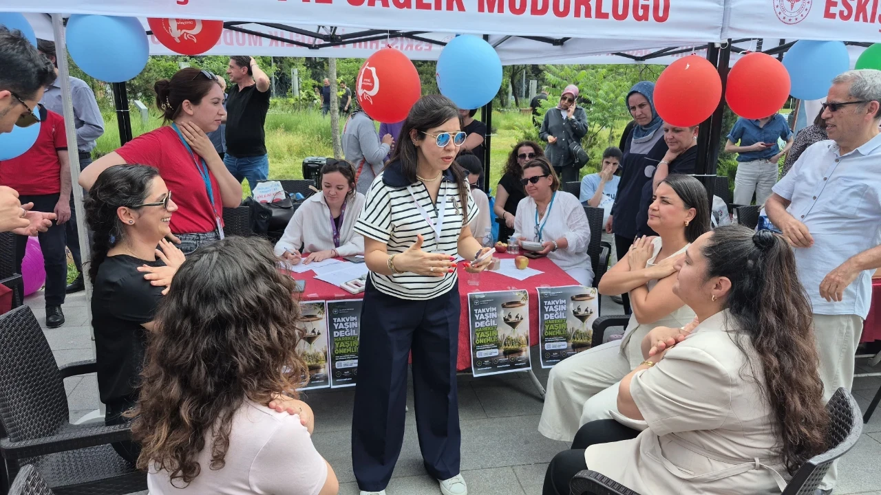 81 ilde eş zamanlı etkinlik: Eskişehir'de vatandaşların 'hareket yaşı' ölçülüyor