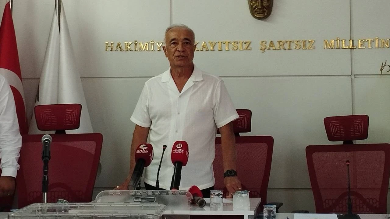Seferihisar Belediyesi Başkan Vekilliğine CHP'li Fuat Gümüş seçildi