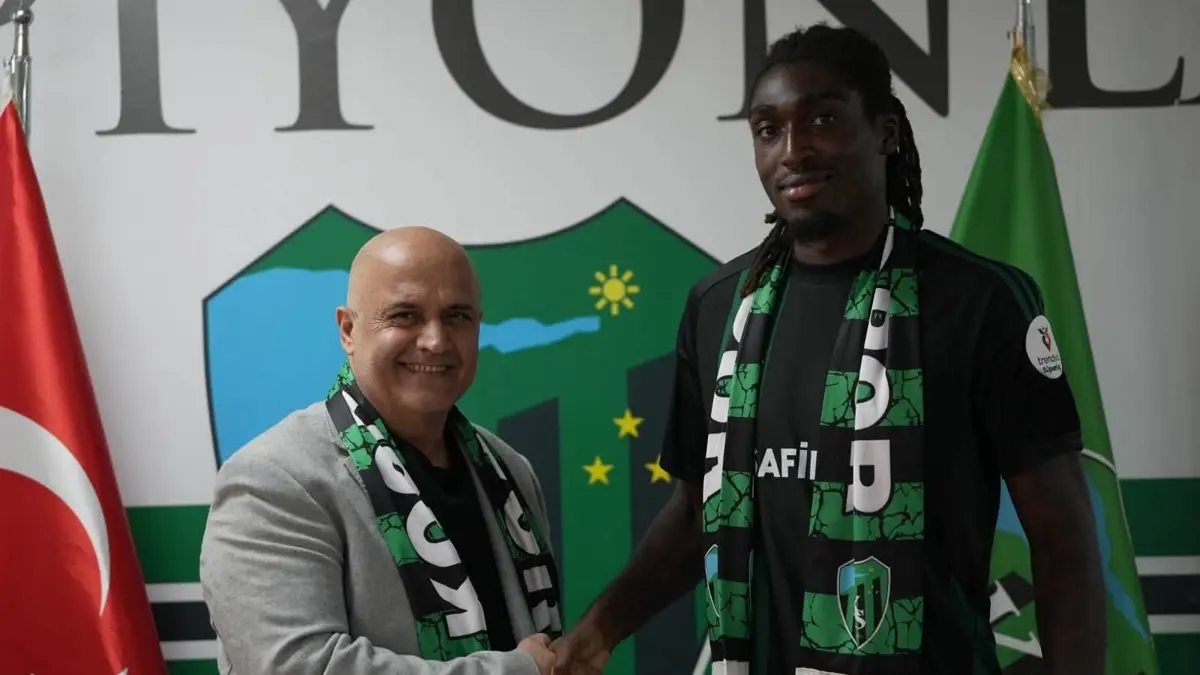 Kocaelispor, Tanguy Zoukrou'yu kadrosuna kattı