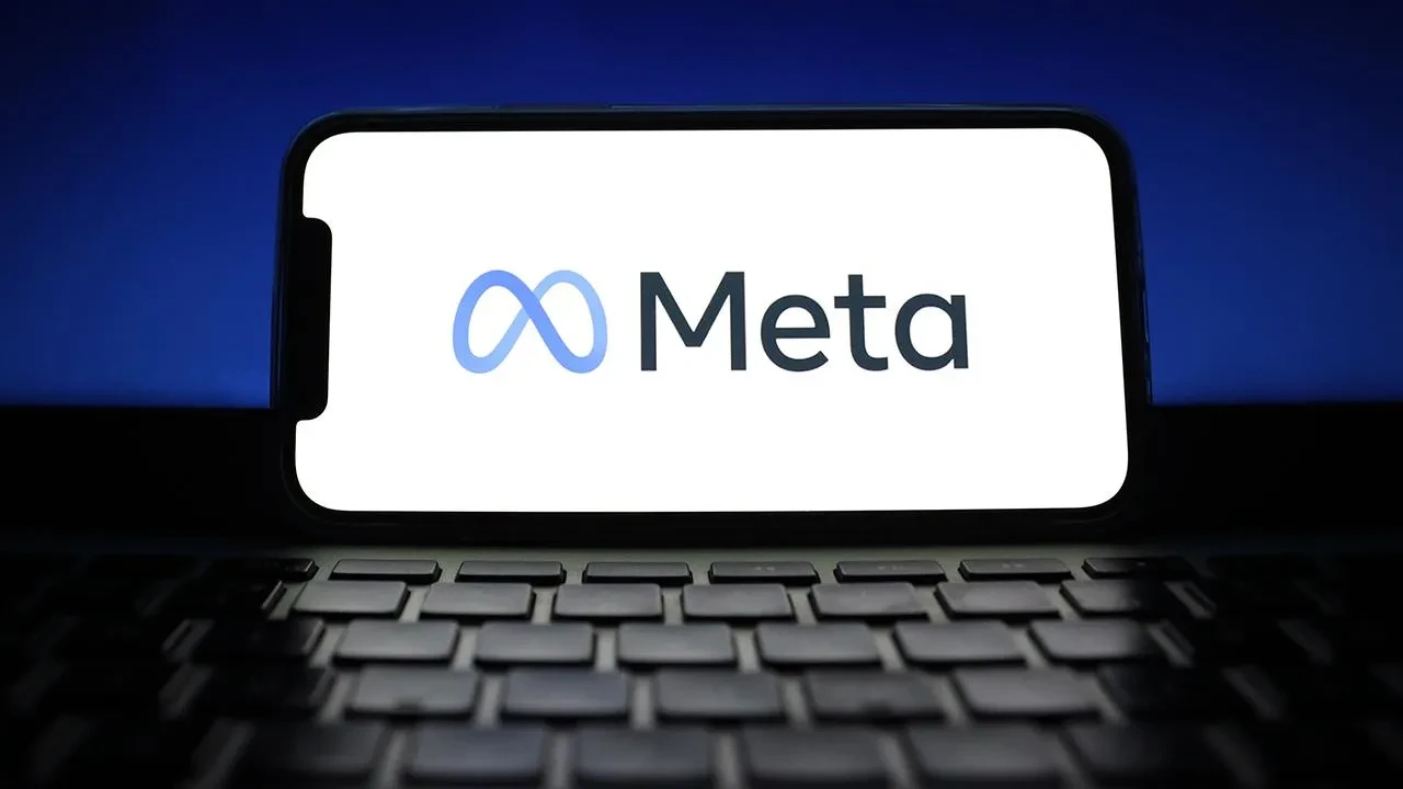 Telefonunuz artık sizi resmen dinleyecek: Meta şimdi de sesini takip edecek
