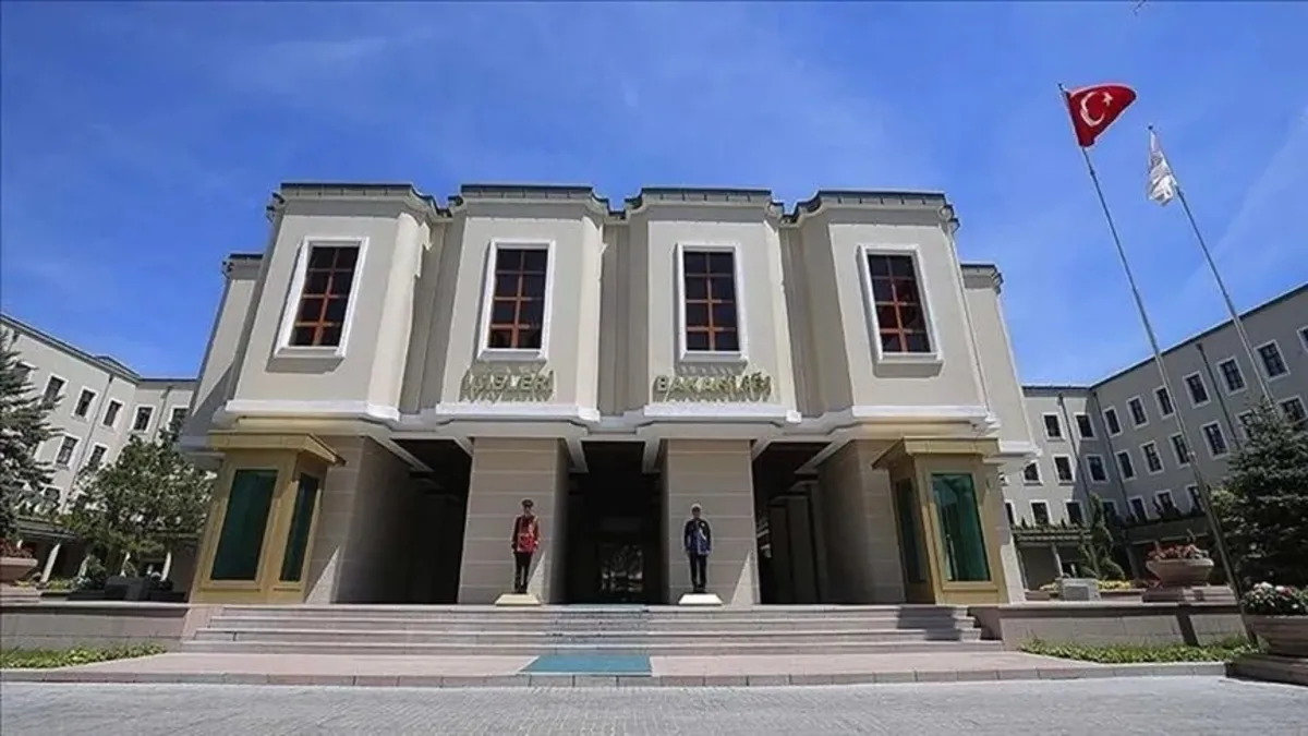 İçişleri Bakanlığı duyurdu! 12 farklı ülkeden 54 firari suçlu Türkiye'ye iade edildi