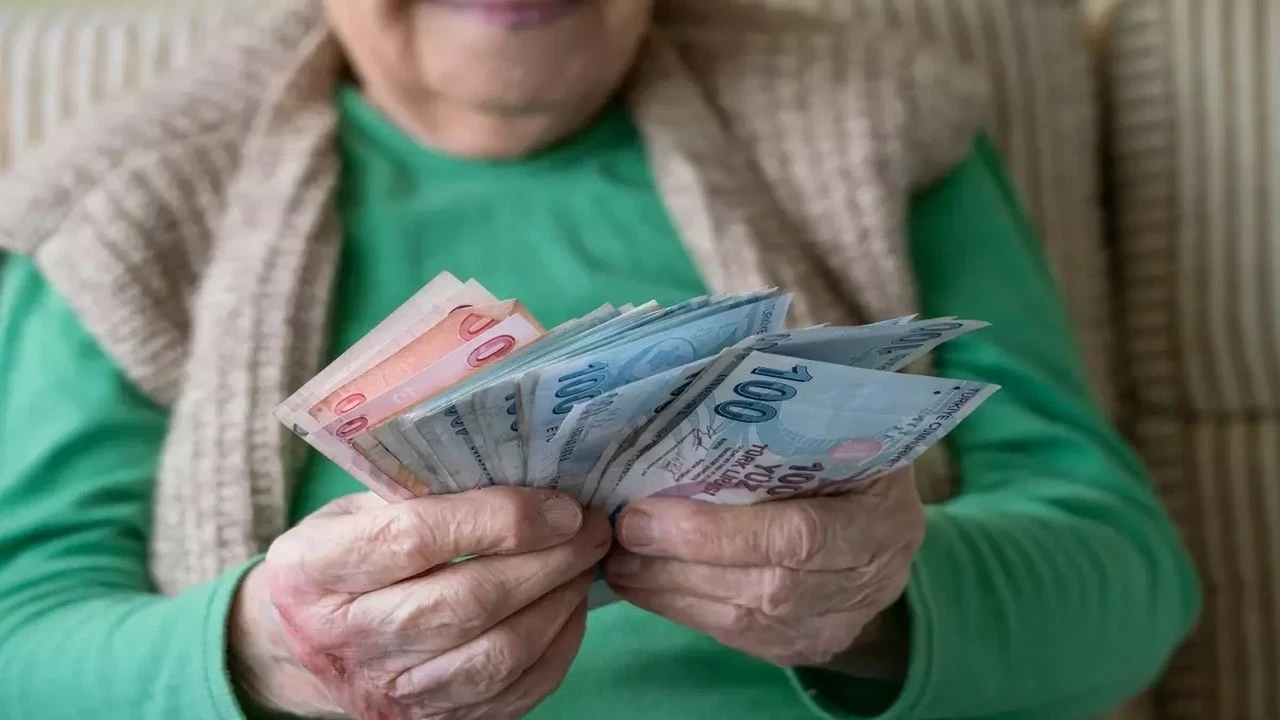 En düşük emekli maaşı kulislerden sızdı: Öne çıkan rakam belli oldu