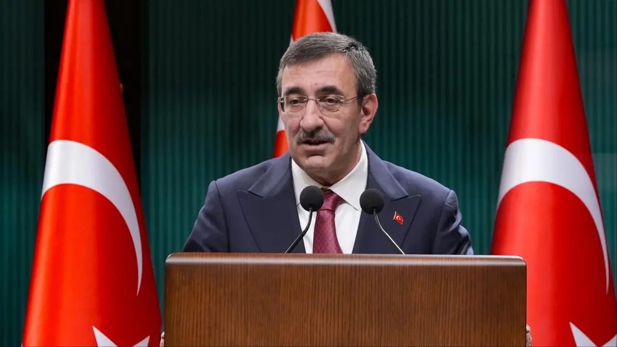 Cumhurbaşkanı Yardımcı Yılmaz'dan İslam ülkelerine birlik çağrısı