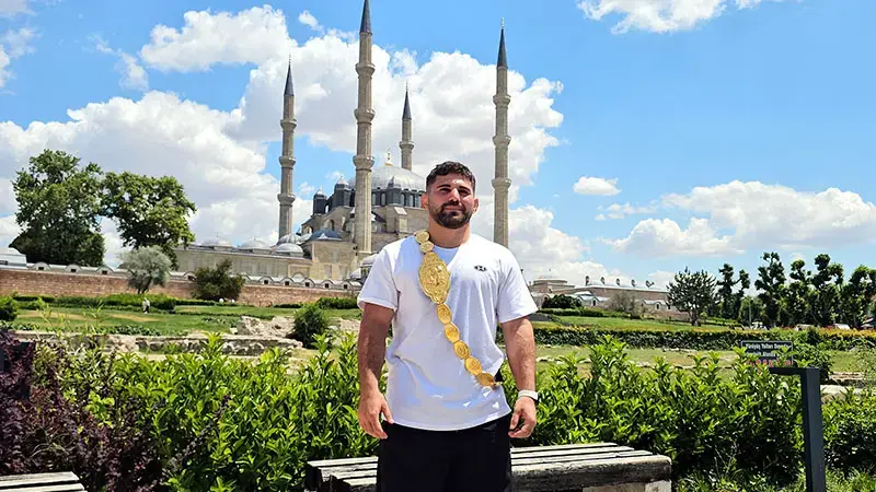665'inci Kırkpınar Yağlı Güreşleri’nde başpehlivan olan Taş: Çocukluk hayalimi gerçekleştirdim