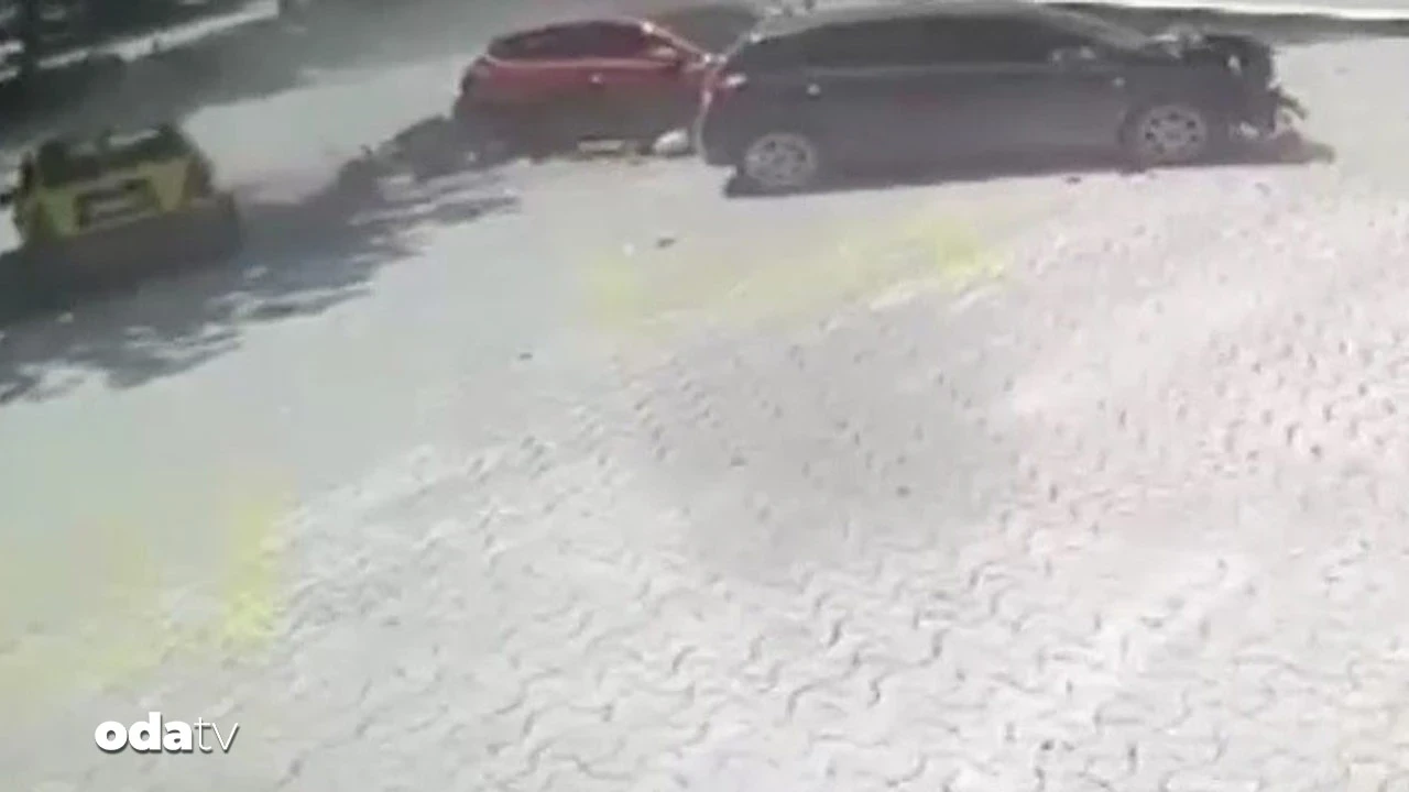 Taksinin anne ile kızına çarptığı anlar çıktı