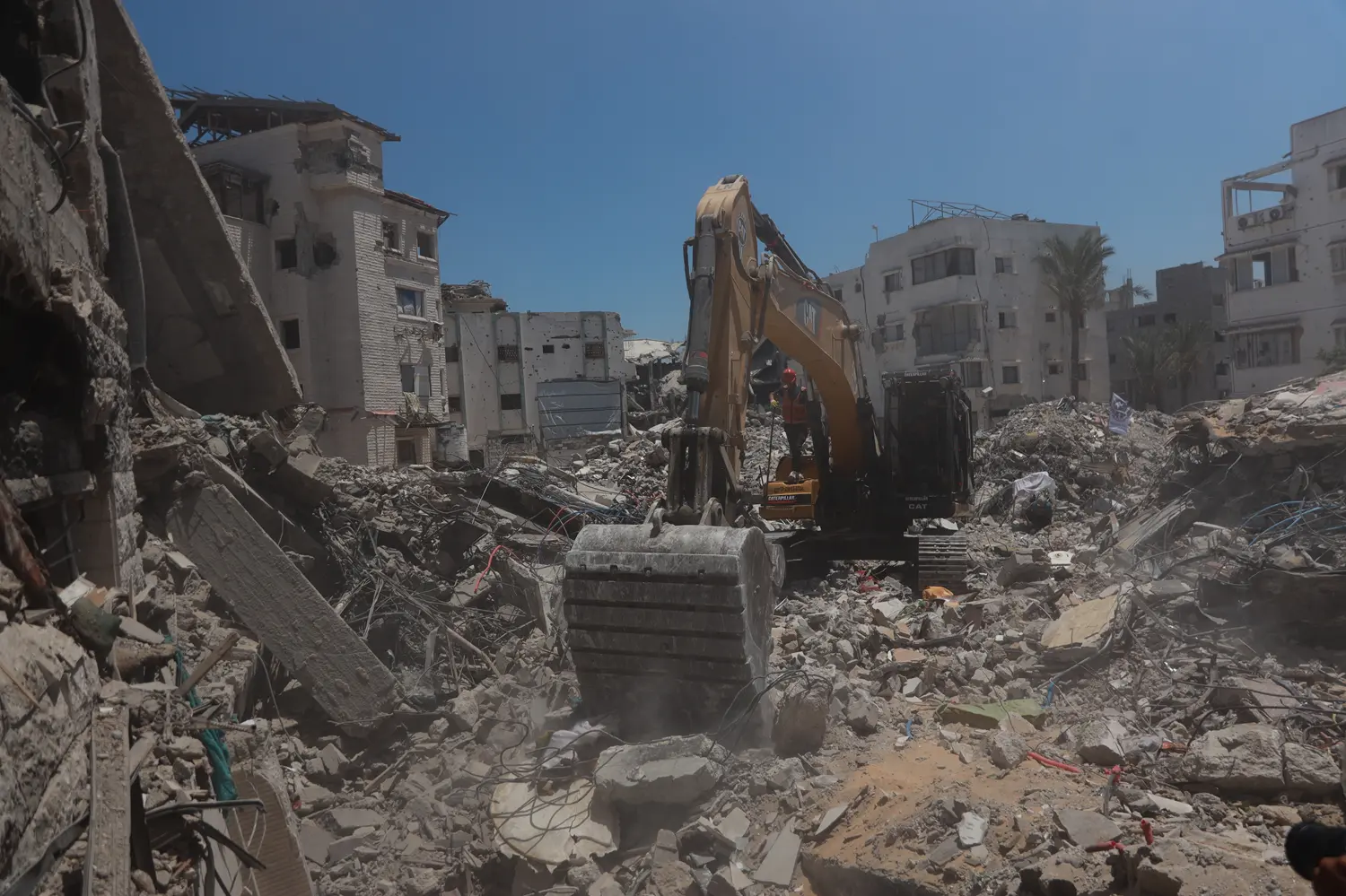 Soykırımcı İsrail'in saldırılarında 73 bin 283 Filistinli şehit oldu