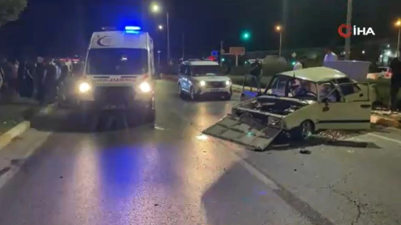 Sivas'ta otomobil takla attı: 1'i ağır 3 yaralı