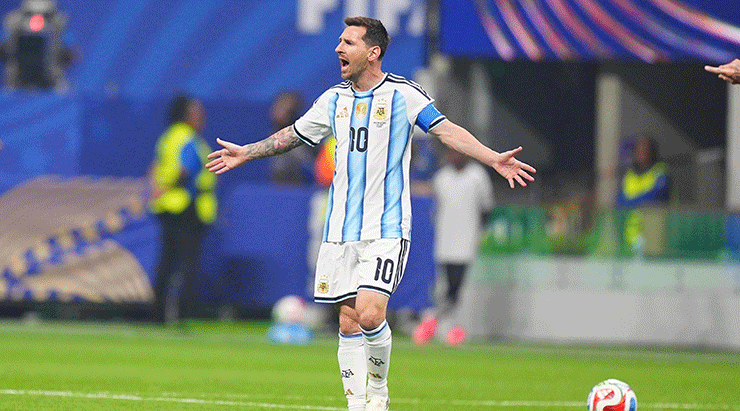 Dünya Kupası'nda Arjantin-Mısır karşılaşmasında Lionel Messi bir kez daha penaltı kaçırdı!