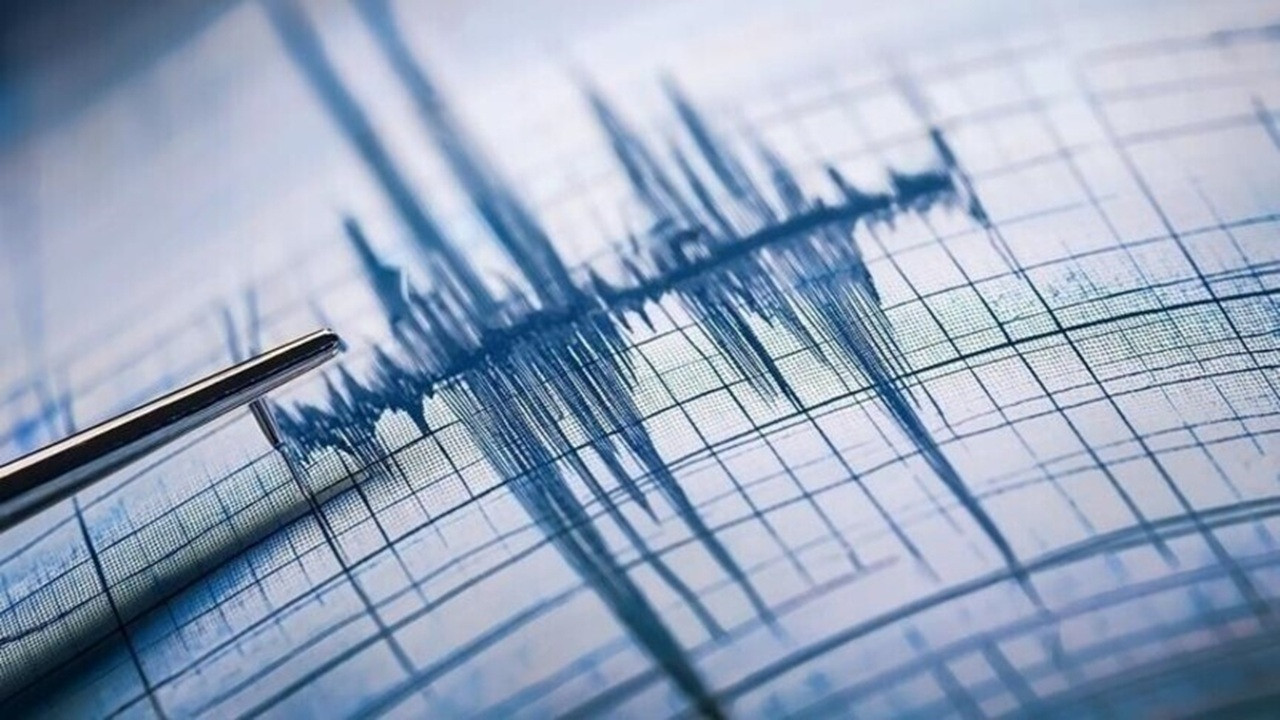 Eğriboz Adası'nda 5,2 büyüklüğünde deprem: Çok sayıda bina zarar gördü