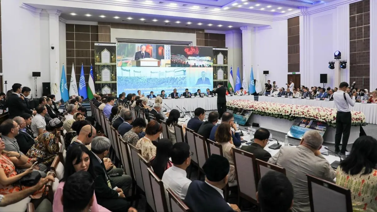 3. Uluslararası Makam Sanatı Forumu, "Doğu Makamında Yeni Eğilimler" konferansıyla başladı
